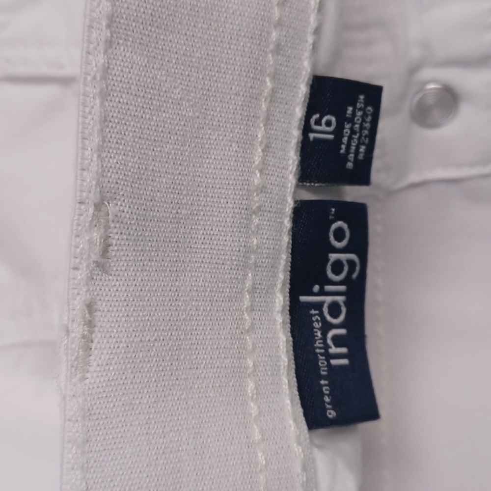 Lightweight cotton shorts size 16. 10" inseam. Great Northwest Indigo. EUC - Picture 4 of 7
